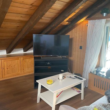 Dachwohnung In Der Mitte Von Laax-Dorf エクステリア 写真